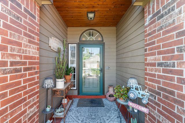 302 Adkins CV, Georgetown, TX 78626