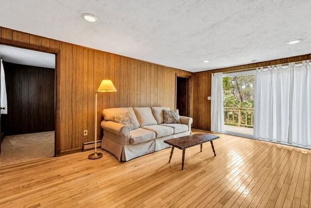10 Bartlett Rd, Wellfleet, MA 02667