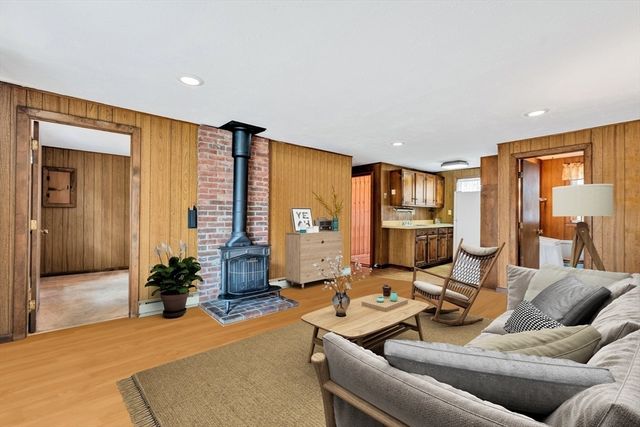 10 Bartlett Rd, Wellfleet, MA 02667