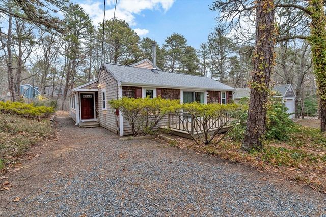 10 Bartlett Rd, Wellfleet, MA 02667