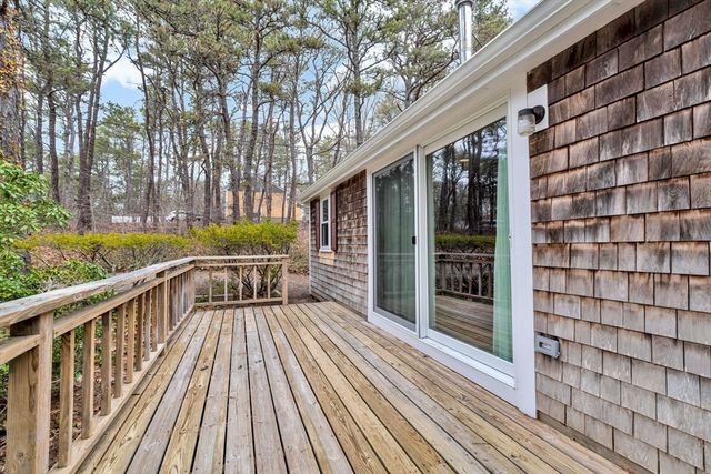 10 Bartlett Rd, Wellfleet, MA 02667