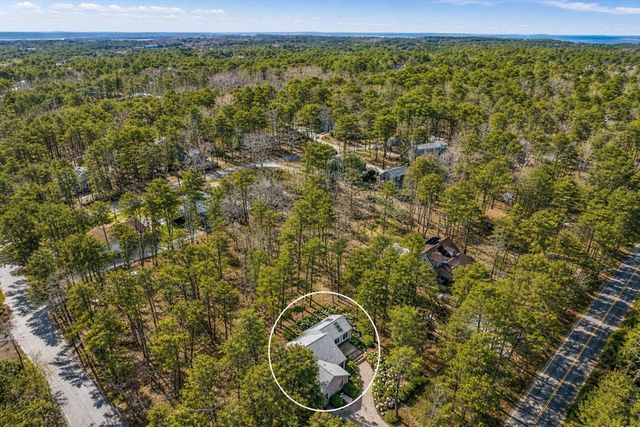 10 Bartlett Rd, Wellfleet, MA 02667