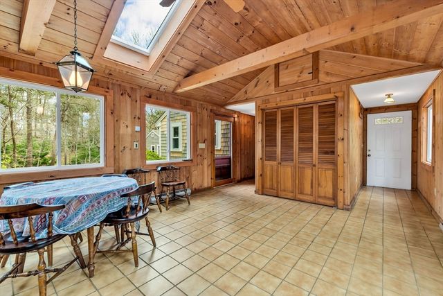 10 Bartlett Rd, Wellfleet, MA 02667