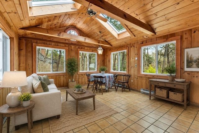 10 Bartlett Rd, Wellfleet, MA 02667