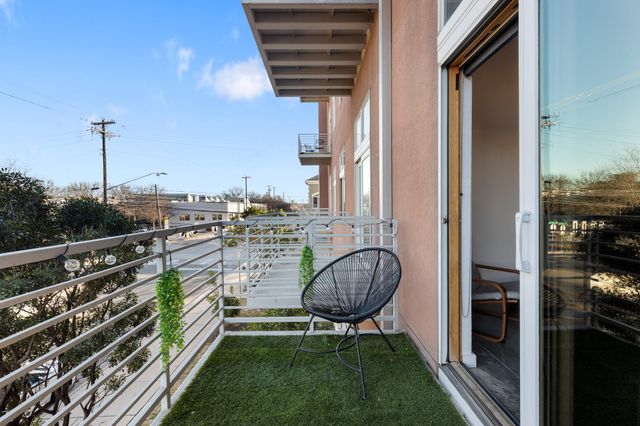 2124 E 6th ST 212, Austin, TX 78702