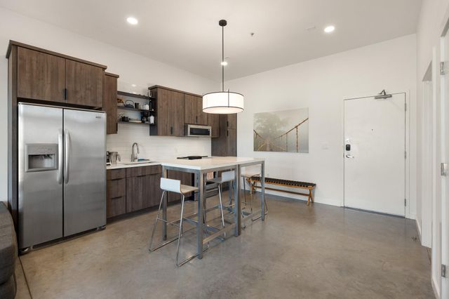 2124 E 6th ST 212, Austin, TX 78702