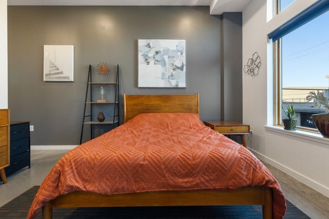 2124 E 6th ST 212, Austin, TX 78702