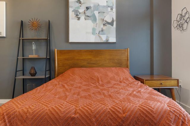 2124 E 6th ST 212, Austin, TX 78702