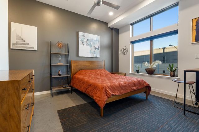 2124 E 6th ST 212, Austin, TX 78702