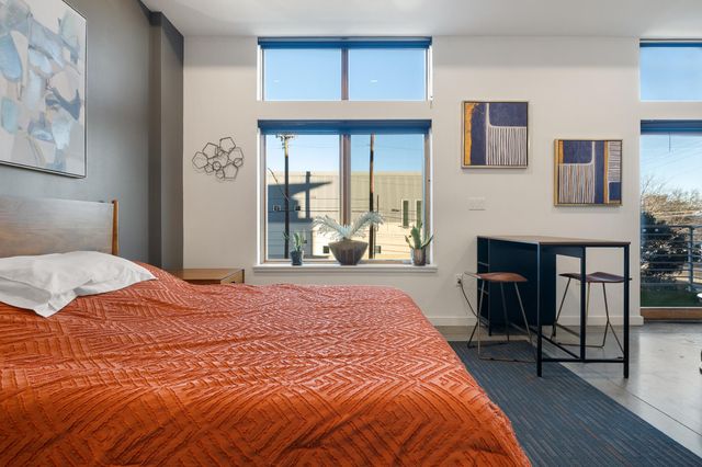 2124 E 6th ST 212, Austin, TX 78702