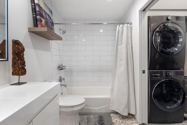 2124 E 6th ST 212, Austin, TX 78702