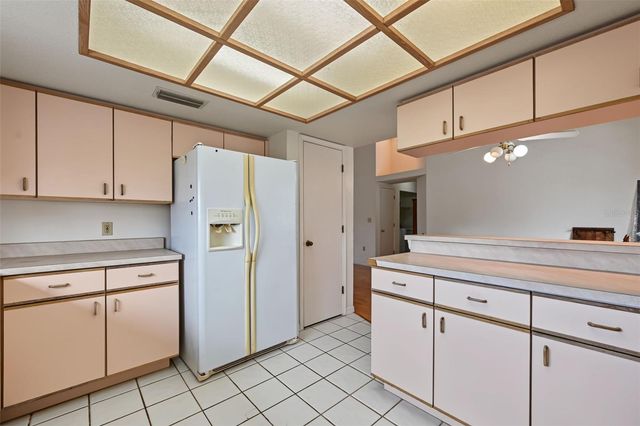 230 125TH AVENUE, Treasure Island, FL 33706