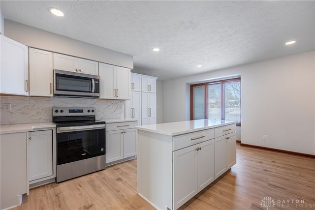 318 Joy Elizabeth Drive, Washington Twp, OH 45458