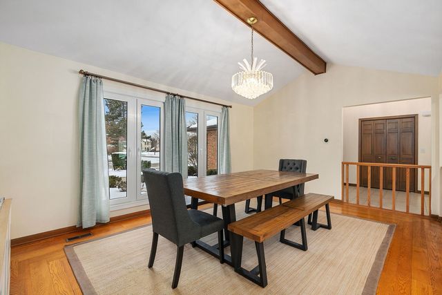 3724 Liberty Lane, Glenview, IL 60025