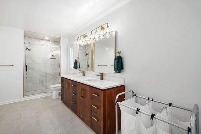 3724 Liberty Lane, Glenview, IL 60025