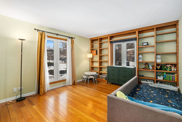 3724 Liberty Lane, Glenview, IL 60025