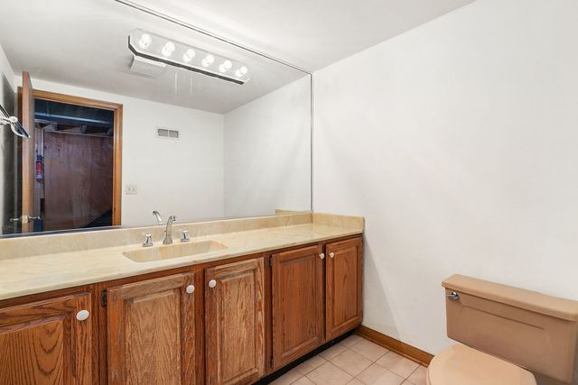 3724 Liberty Lane, Glenview, IL 60025