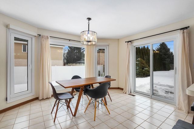 3724 Liberty Lane, Glenview, IL 60025