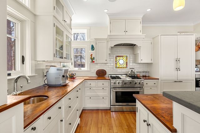 51 Lebaron Road, Essex, MA 01929