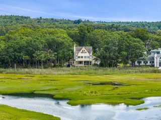 51 Lebaron Road, Essex, MA 01929