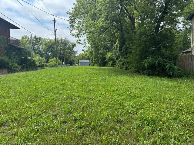 1521 W WRIGHT STREET, Milwaukee, WI 53206