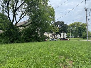 1521 W WRIGHT STREET, Milwaukee, WI 53206