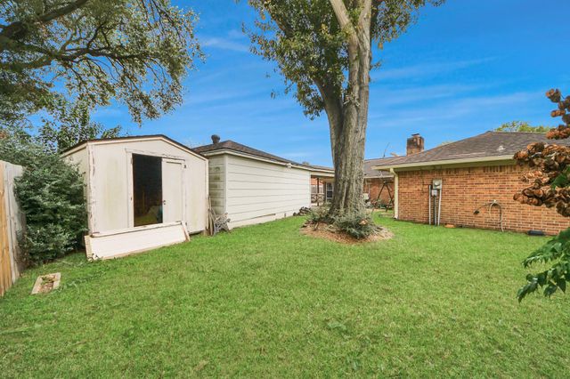 16306 Forest Way Drive, Houston, TX 77090