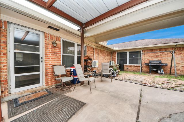 16306 Forest Way Drive, Houston, TX 77090