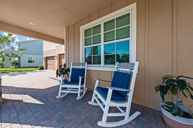 19420 Broad Shore Walk, Loxahatchee, FL 33470