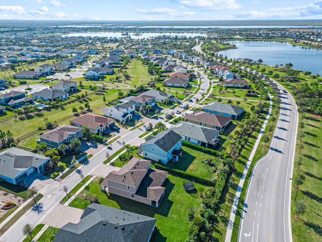 19420 Broad Shore Walk, Loxahatchee, FL 33470