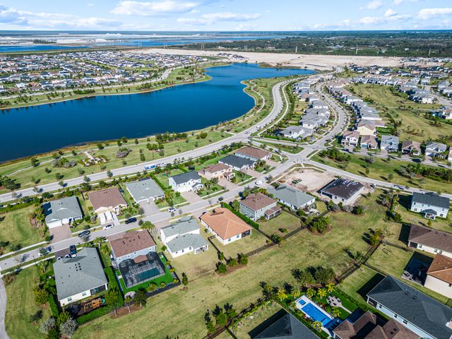 19420 Broad Shore Walk, Loxahatchee, FL 33470