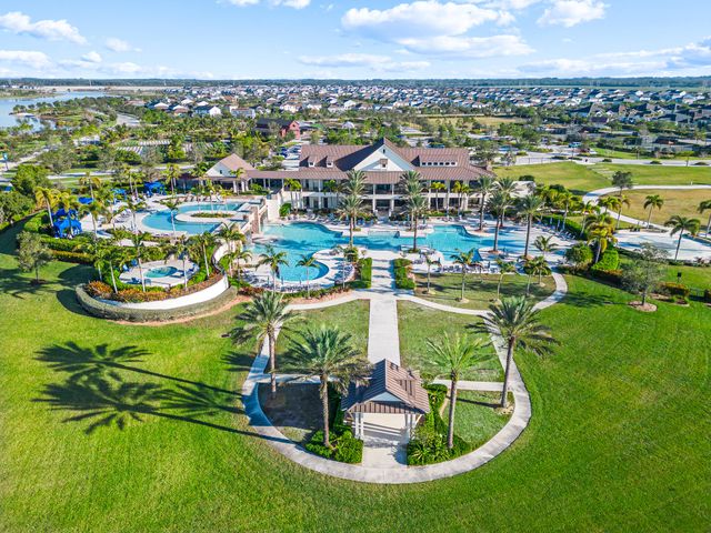 19420 Broad Shore Walk, Loxahatchee, FL 33470