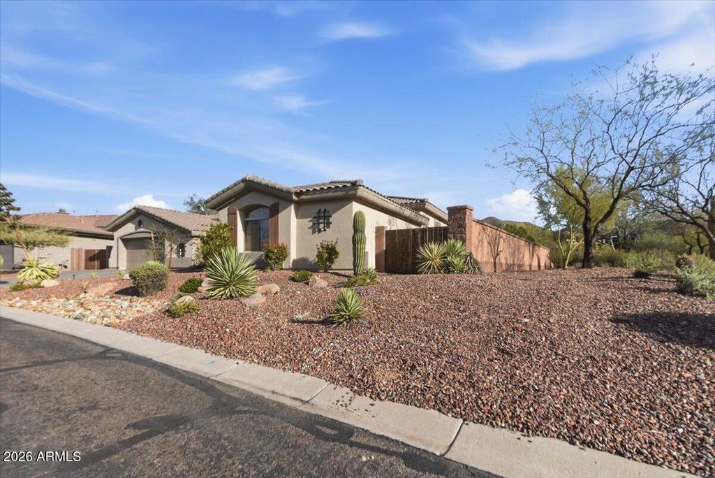Image 10 of property listing at 2002 W SHADOW GLEN Way, Anthem, AZ 85086