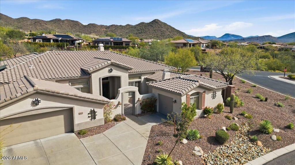 Image 2 of property listing at 2002 W SHADOW GLEN Way, Anthem, AZ 85086