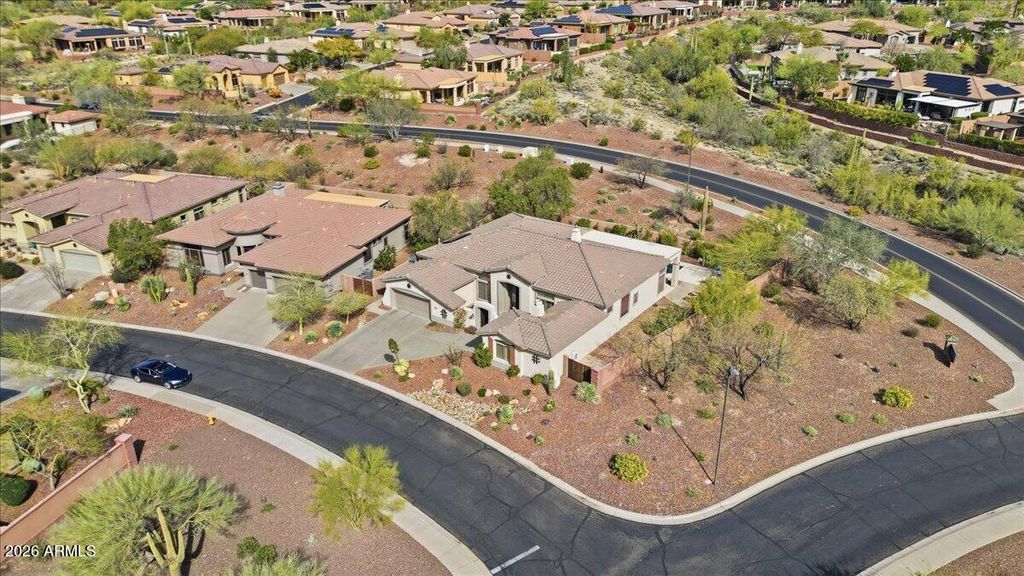 Image 5 of property listing at 2002 W SHADOW GLEN Way, Anthem, AZ 85086