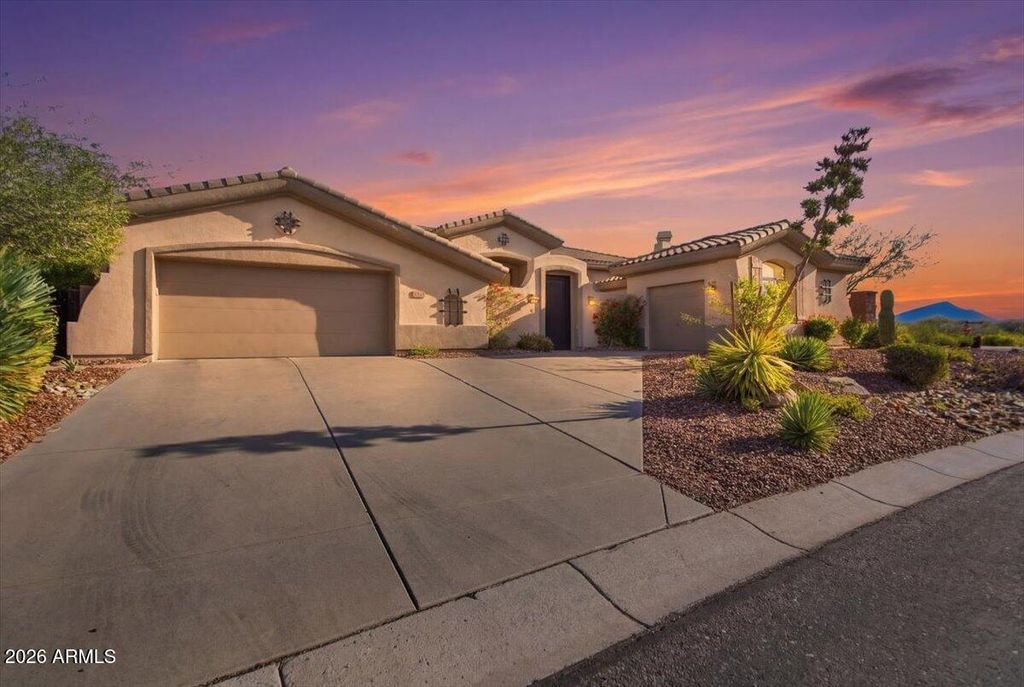 Image 8 of property listing at 2002 W SHADOW GLEN Way, Anthem, AZ 85086