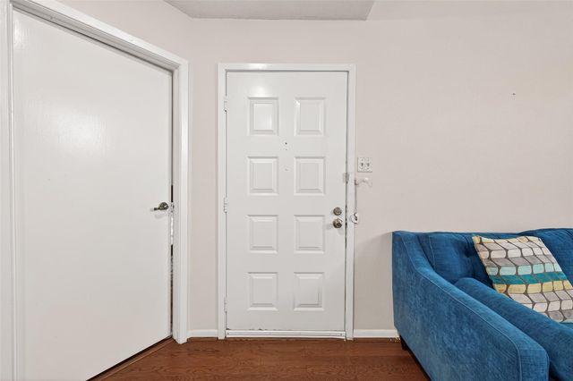 10855 Meadowglen Lane 722, Houston, TX 77042