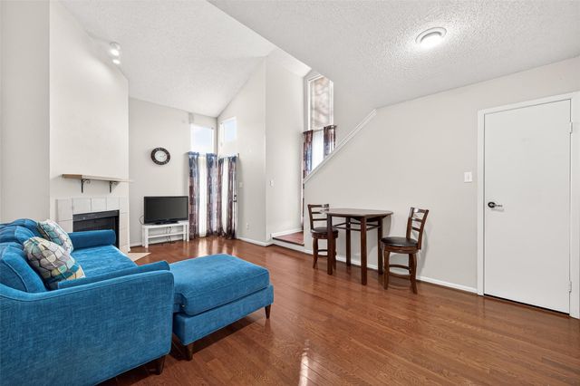 10855 Meadowglen Lane 722, Houston, TX 77042