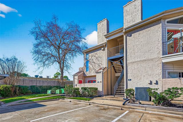 10855 Meadowglen Lane 722, Houston, TX 77042