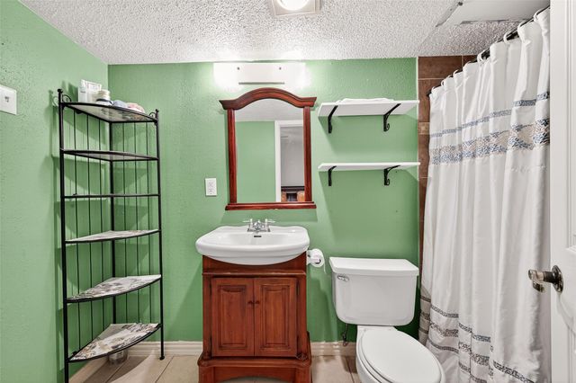 10855 Meadowglen Lane 722, Houston, TX 77042