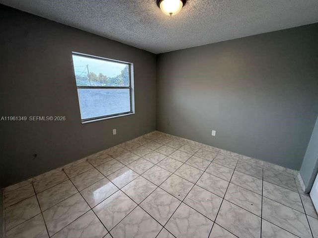 2721 NW 23rd Ct 4, Miami, FL 33142