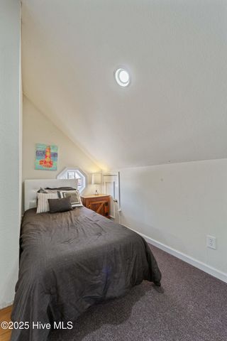 825 Nine Mile Road, Richlands, NC 28574