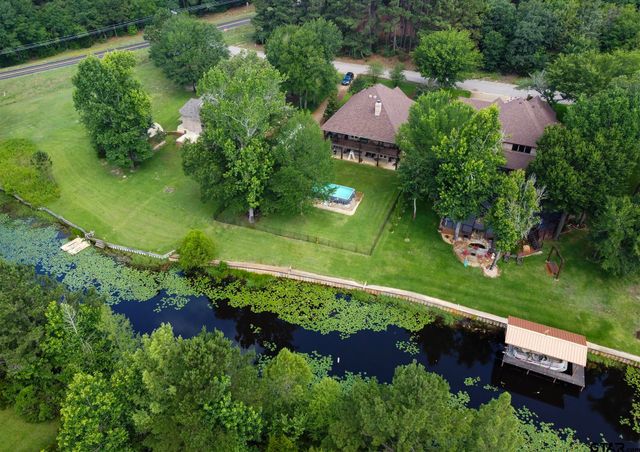 5200 Bayshore Dr., Athens, TX 75752