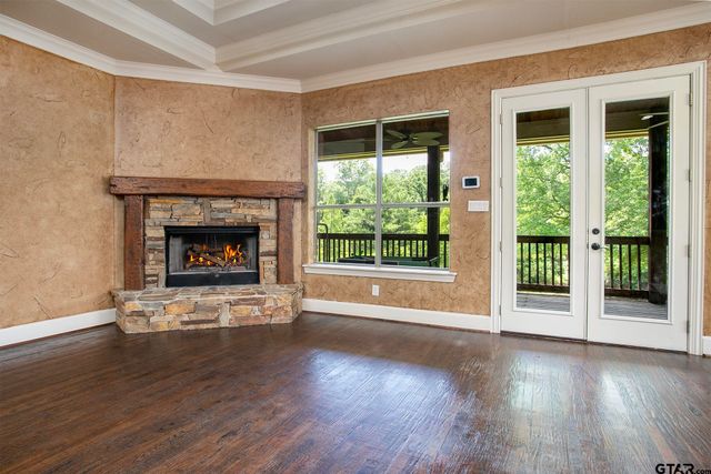 5200 Bayshore Dr., Athens, TX 75752