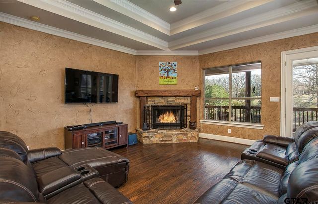 5200 Bayshore Dr., Athens, TX 75752