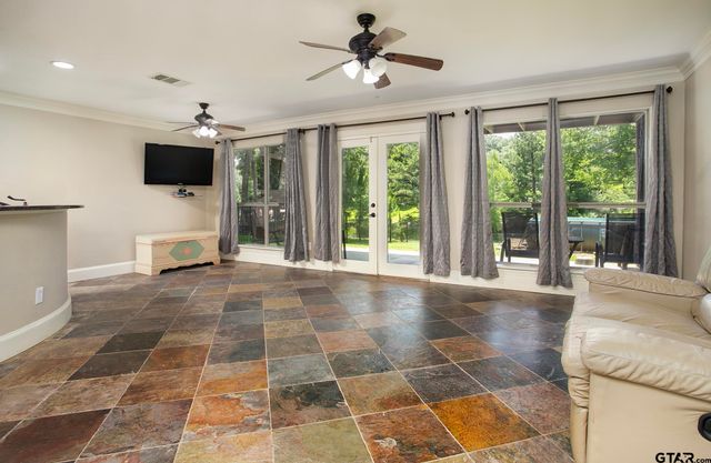 5200 Bayshore Dr., Athens, TX 75752