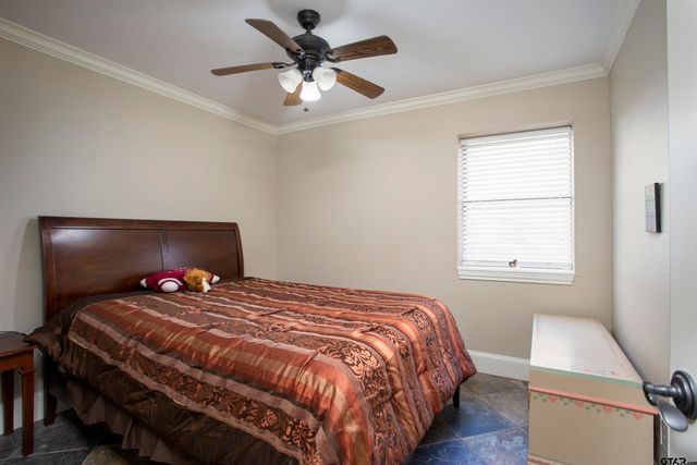 5200 Bayshore Dr., Athens, TX 75752