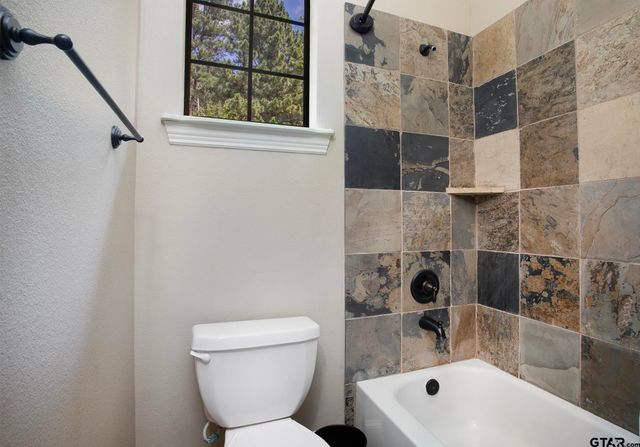 5200 Bayshore Dr., Athens, TX 75752