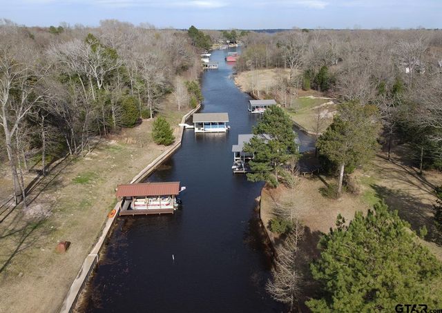 5200 Bayshore Dr., Athens, TX 75752