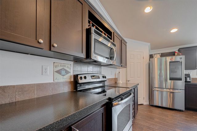 5526 State Highway 90, Madisonville, TX 77864